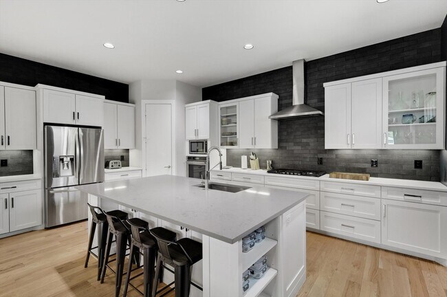 Foto del edificio - 2421 Throckmorton St