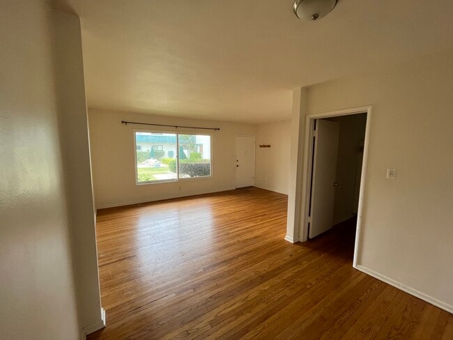 Living/dining room - 2041 Euclid St