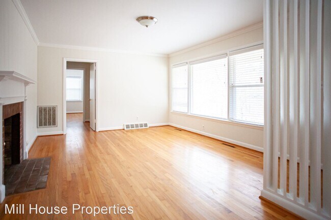 Foto del edificio - 3 br, 1 bath House - 1108 Mount Carmel Chu...