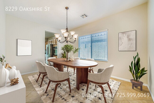 Foto del edificio - 8229 Oakshire St