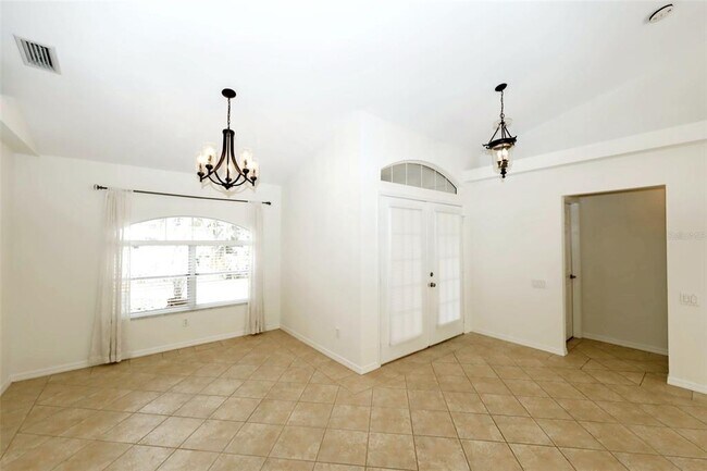 Foto del edificio - 285 Marquette Rd