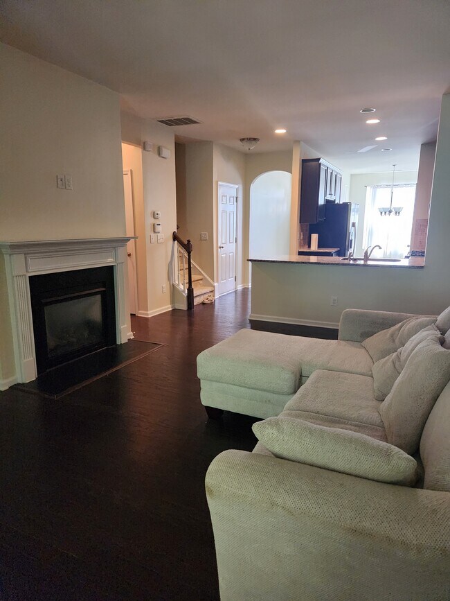 Foto del edificio - 7224 Terregles Dr