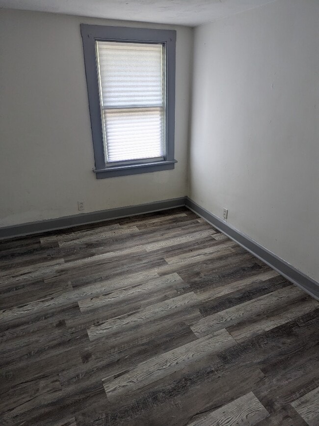 Foto del edificio - 3063 W 48th St