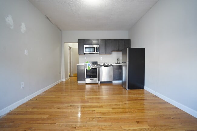 Foto del edificio - 1124 Commonwealth Ave