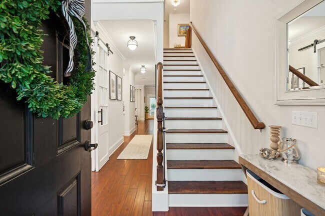 Building Photo - Beautiful Wakendaw Lakes Home for Rent!