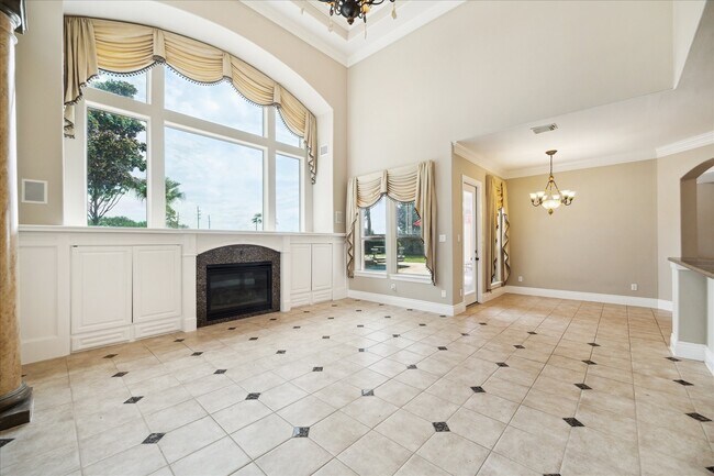 Building Photo - 5402 Oakville Ct