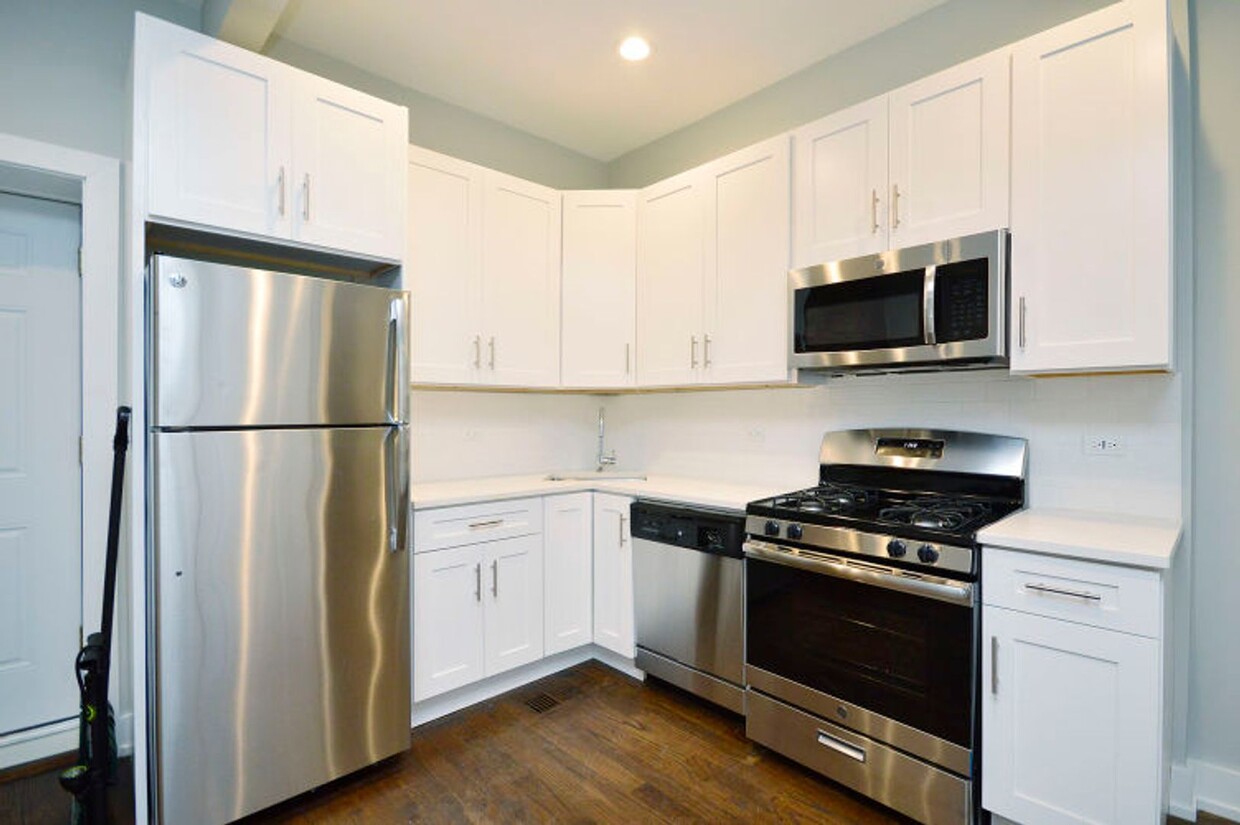 Primary Photo - Cozy Renovated 1 Bedroom in West Town