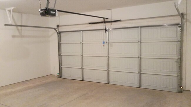 Foto del edificio - 2141 Bluebonnet Ln