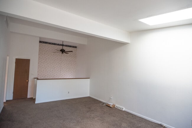 Foto del edificio - 9 Paramount Pkwy