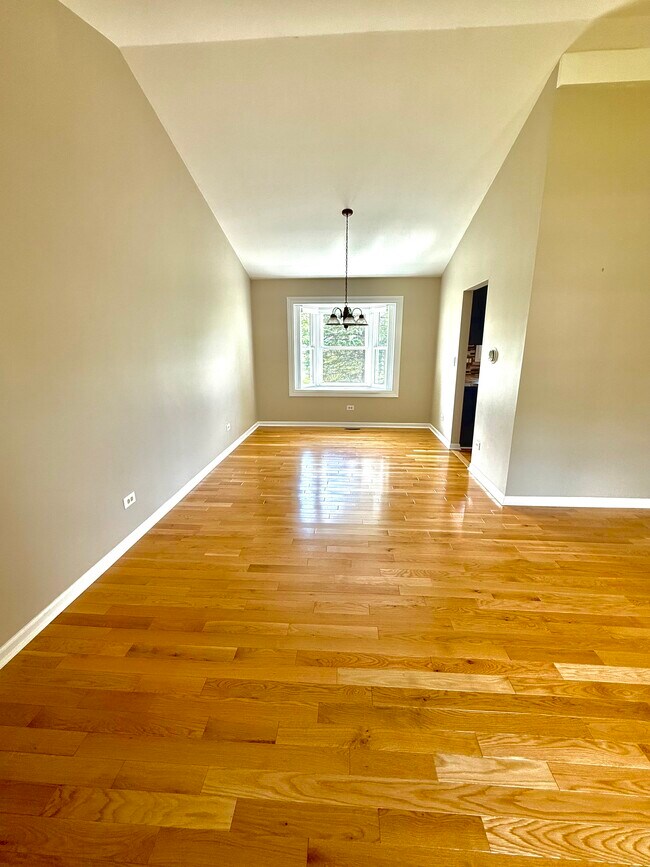 Building Photo - 1176 Westport Ridge