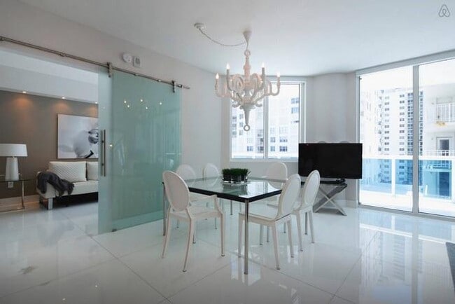 Foto del edificio - 2711 S Ocean Dr