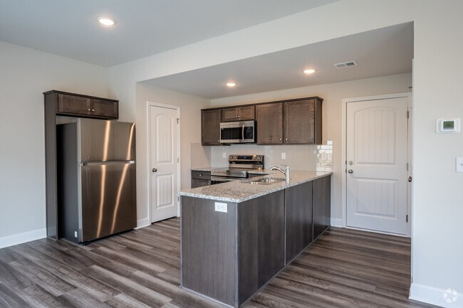 Interior Photo - Chapman Ridge
