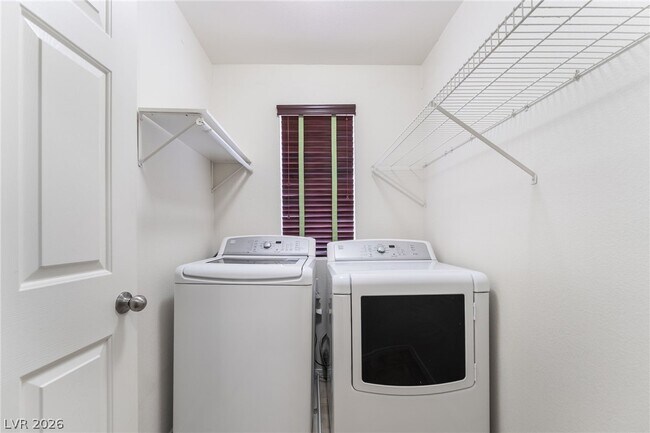 Foto del edificio - 7858 Windhamridge Dr