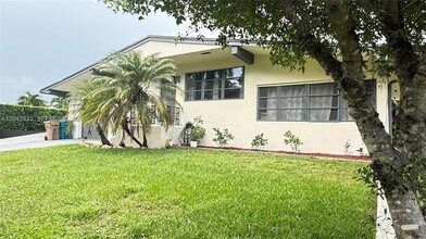 Building Photo - 10751 SW 48th St