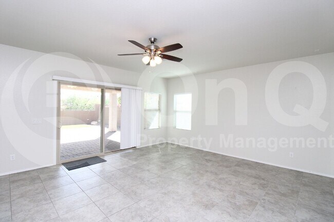 Foto del edificio - 5629 W Montebello Way
