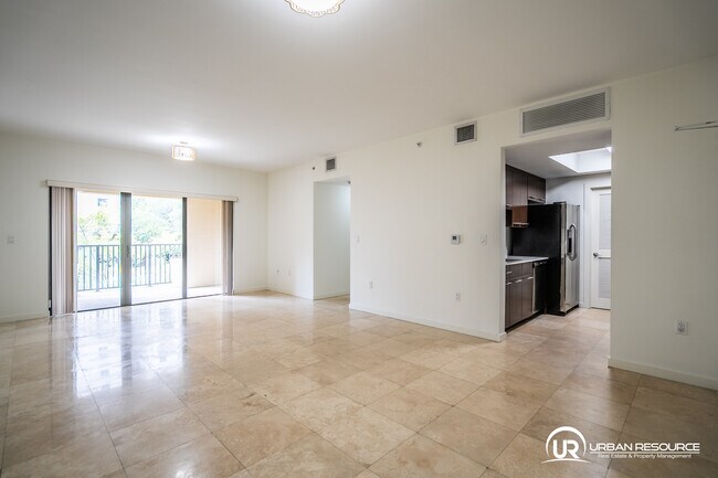 Foto del edificio - 300 Majorca Ave