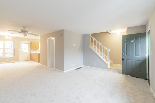 Building Photo - 7923 Ridge Ave