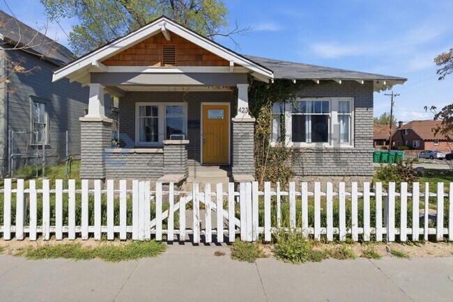 Foto del edificio - 423 Mill St