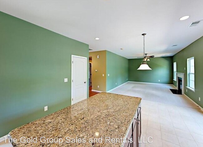 Foto del edificio - 5 br, 3.5 bath House - 14002 Green Birch D...