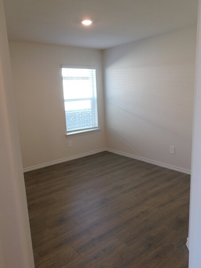 Foto del edificio - 841 Wild Rose Wy