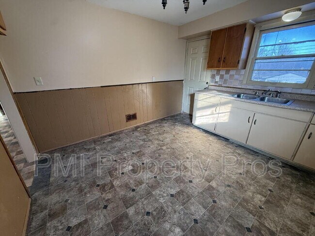 Foto del edificio - 5140 N 84th St