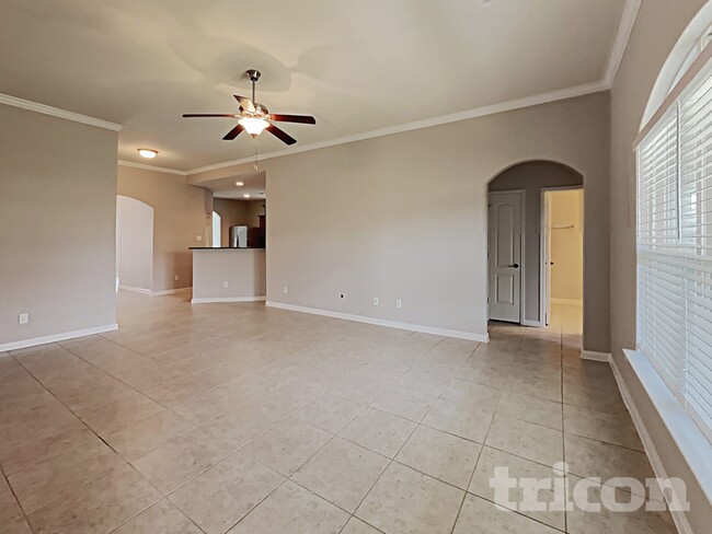 Foto del edificio - 2312 Redbud Dr