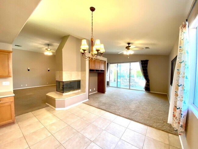 Foto del edificio - 78267 Calico Glen Dr