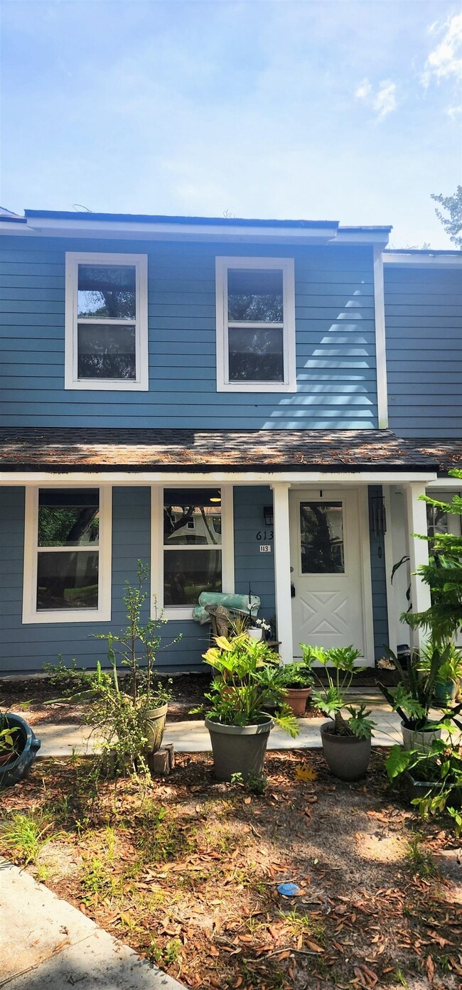 Building Photo - 613 Bowers Ct