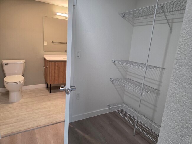 Foto del edificio - 830 NW 168th Dr