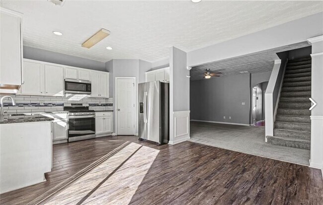 Building Photo - 1332 Adcox Square