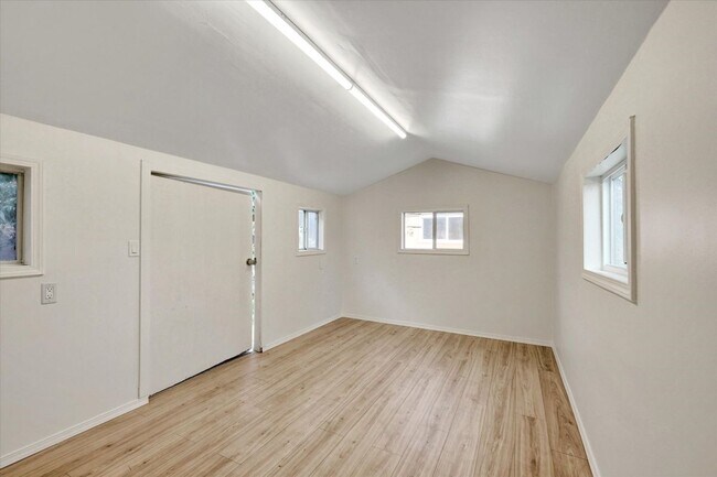 Foto del edificio - 418 W 212th St