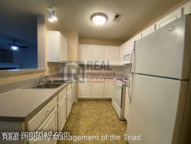 Building Photo - 2 br, 2 bath House - 713 Ivy Glen Dr