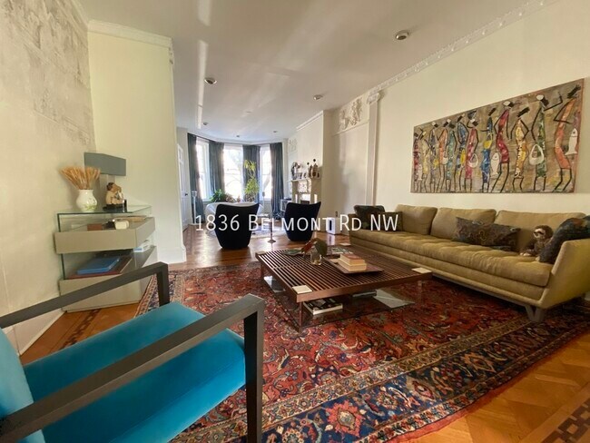 Building Photo - AMAZING AND HISTORIC ROWHOME FOR LEASE!
