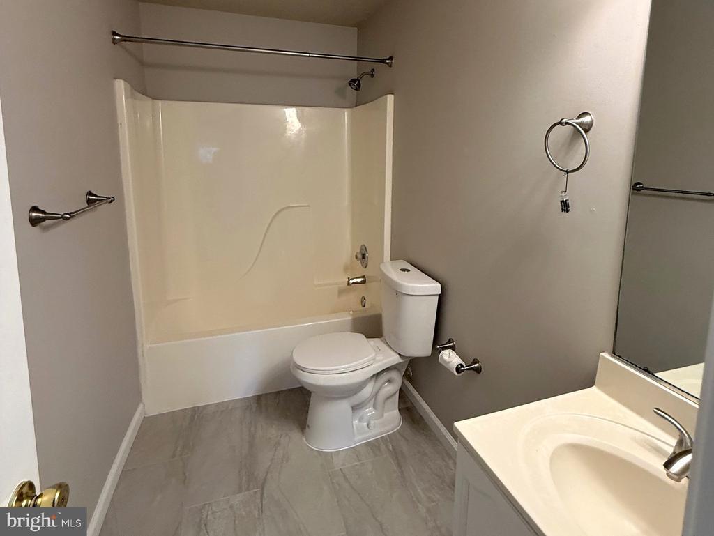 Foto principal - 129 Brookland Terrace