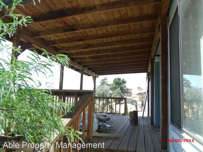Building Photo - 2 br, 2 bath House - 141 Larch Ct