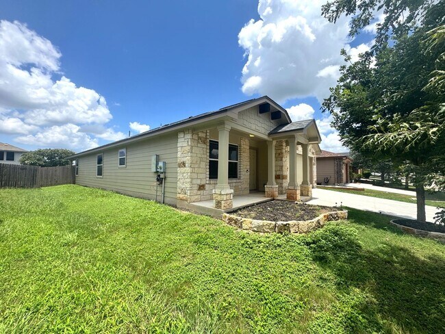 Foto del edificio - Ready for MOVE-IN - Very Nice- 1 Story 3 B...