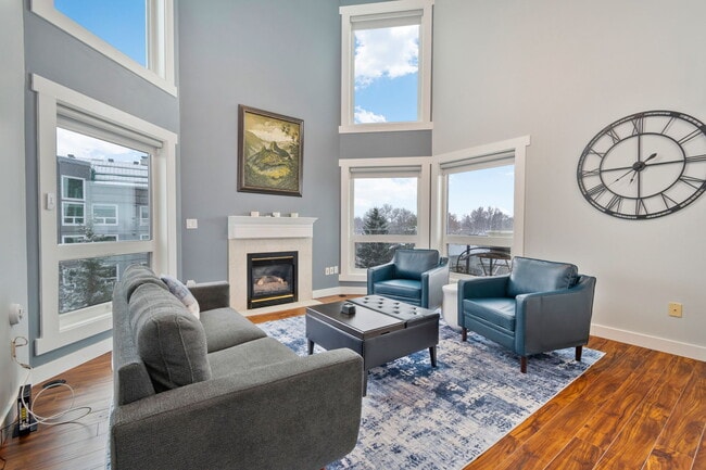 Photo du bâtiment - 7951 96 St NW