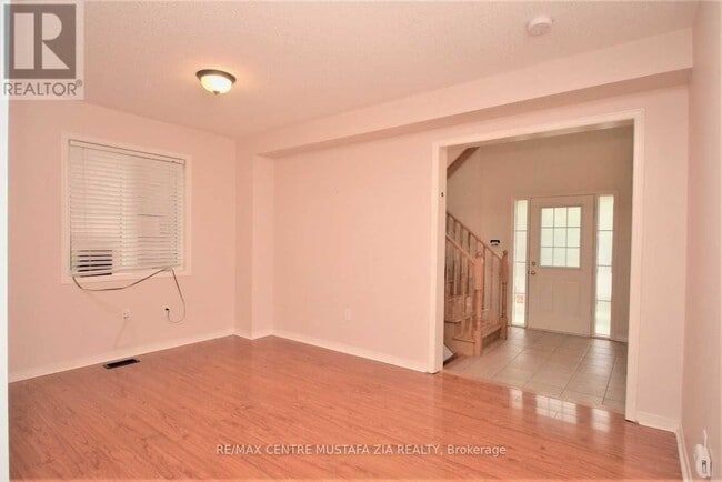 Building Photo - 158 Lavery Heights