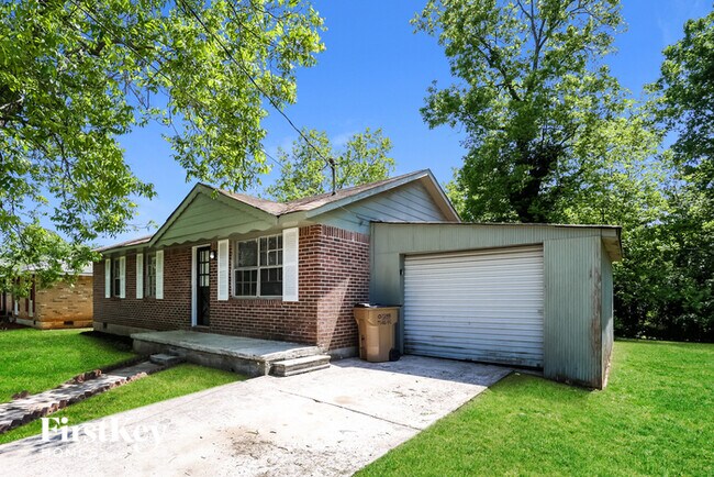 Building Photo - 8263 Kendrick Rd