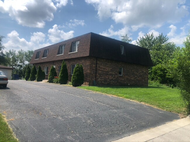 Foto del edificio - 24221 W Hazelcrest Dr