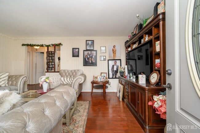 Foto del edificio - 1 Ovington Ave