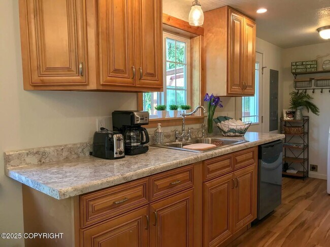 Foto del edificio - 619 Ranch Ln