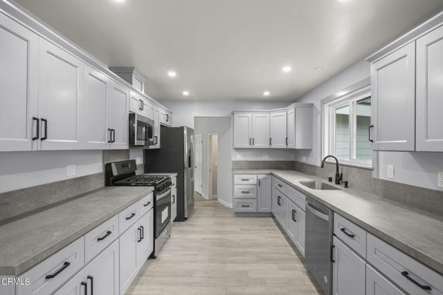 Foto del edificio - 594 S La Luna Ave