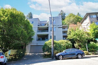 Building Photo - 1320 SW Hall St