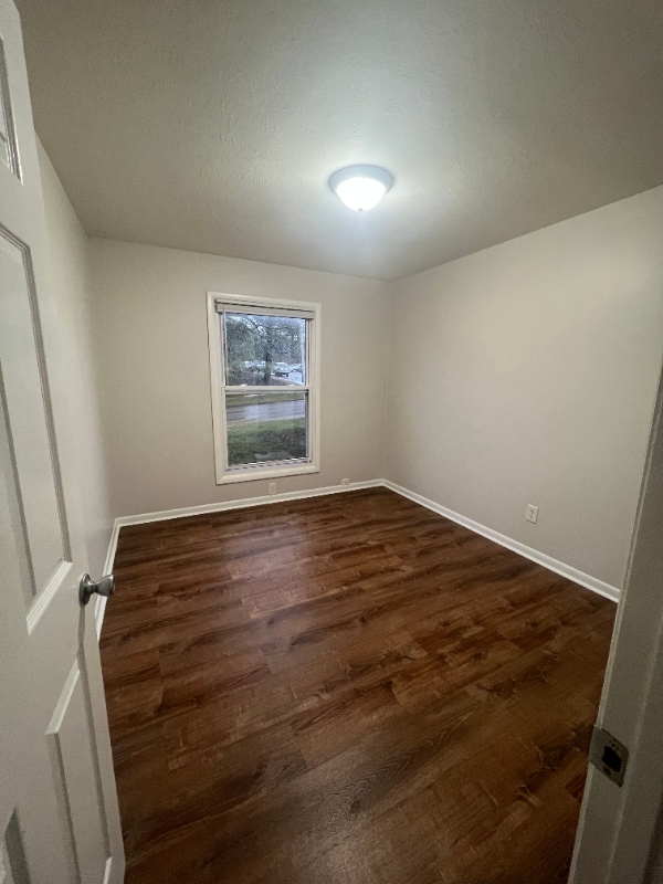 Foto del edificio - 147 Lakeshore Dr