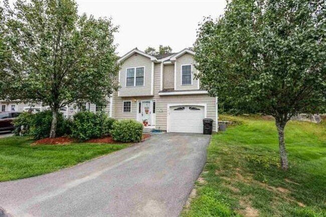 Foto del edificio - 1465 Hooksett Rd