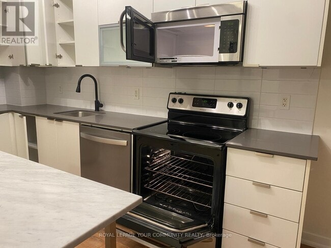 Building Photo - 150 E Liberty St