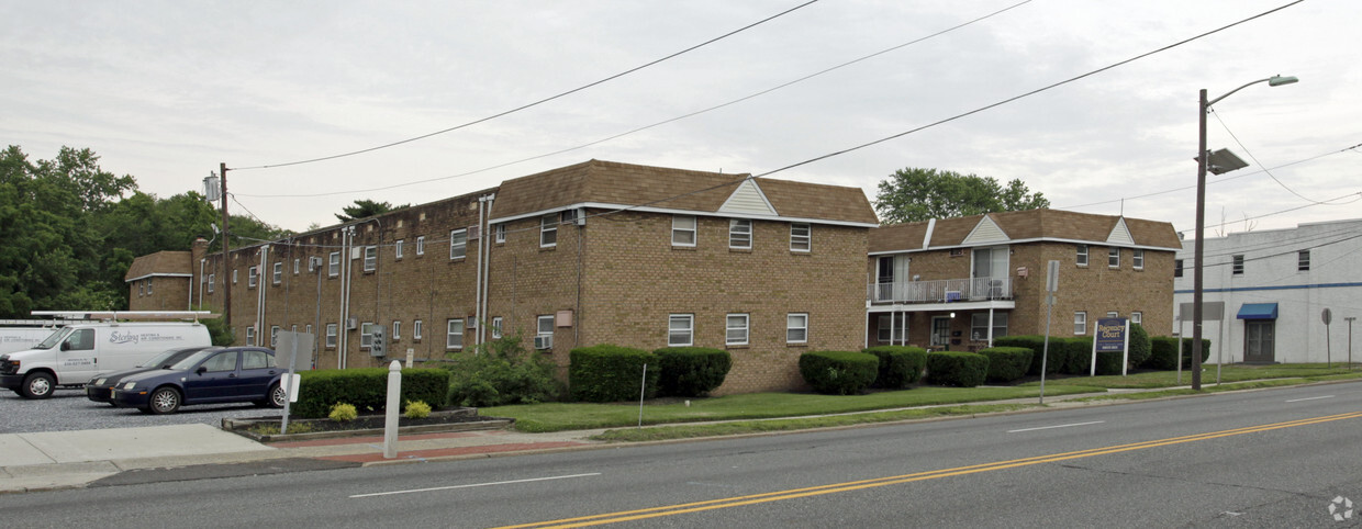 Primary Photo - Regency Court Apartments