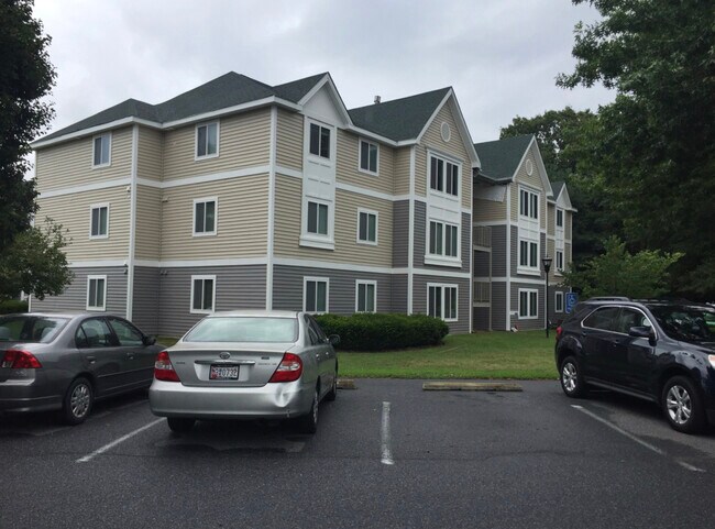 Foto del edificio - 818 S Schumaker Dr