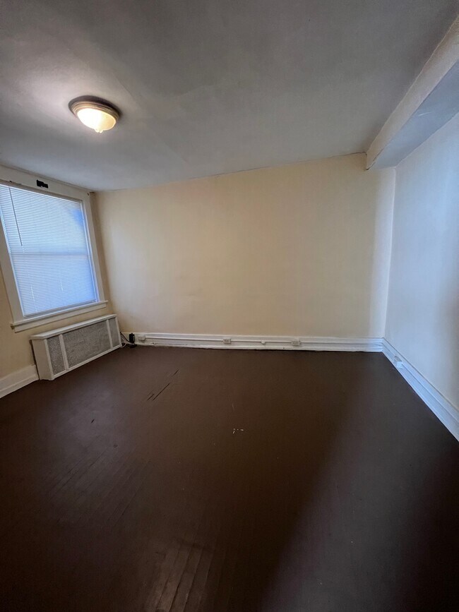 Foto del edificio - 2727 Broadway Ave